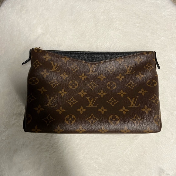 LOUIS VUITTON Monogram Pallas Beauty Case - Picture 12 of 16